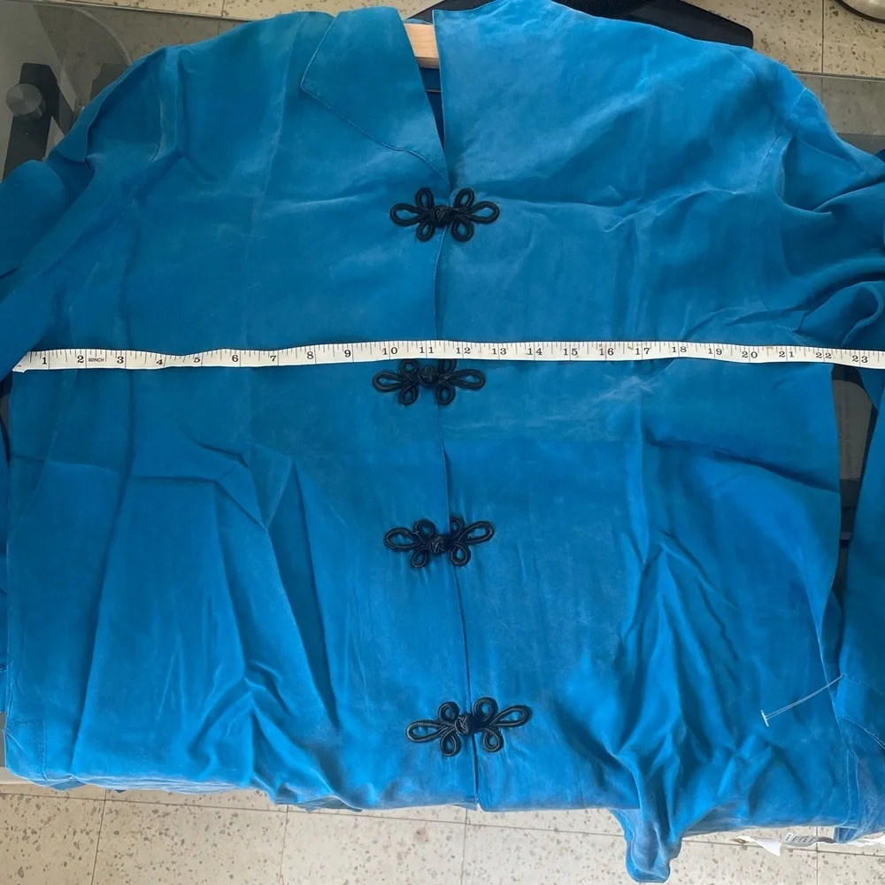 100% Silk Blue Silk Blouse with Knot Buttons - Picture 14 of 16